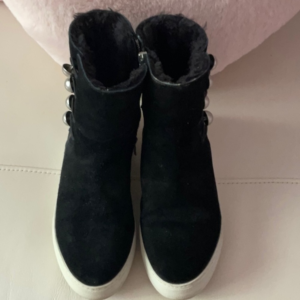 Suede fur lined boots size 6